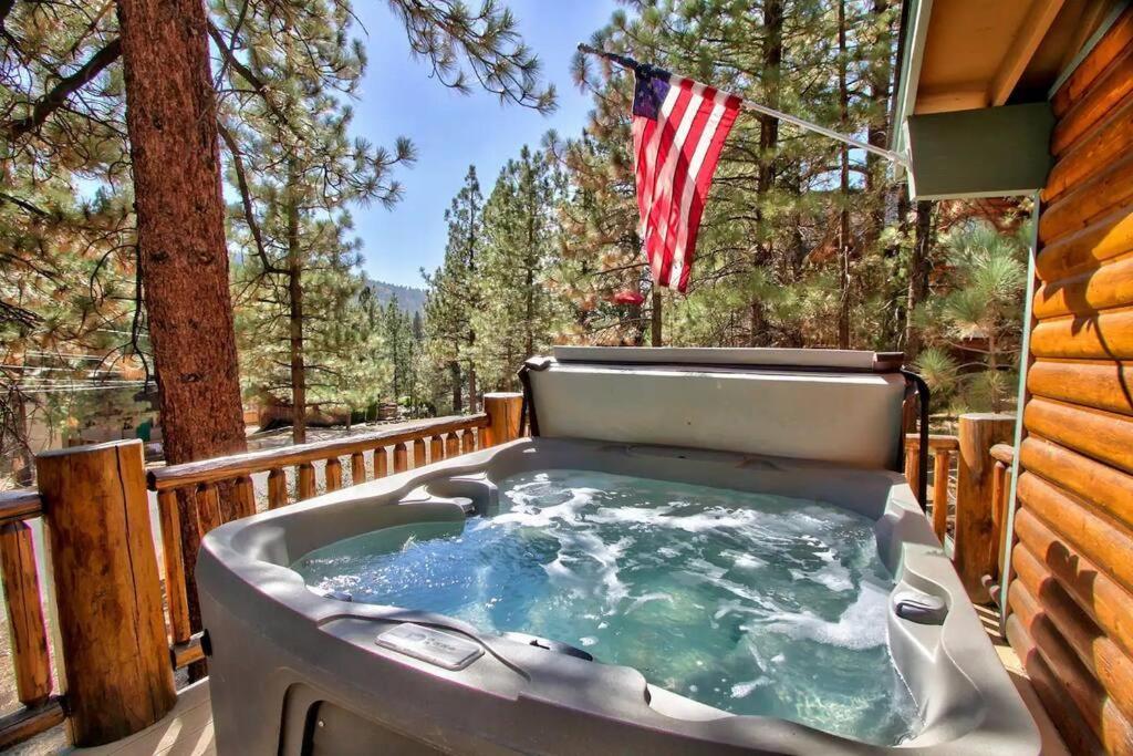 Chalet Monterey W/Hot Tub - Big Decks/Bbq Villa Big Bear Lake Ngoại thất bức ảnh