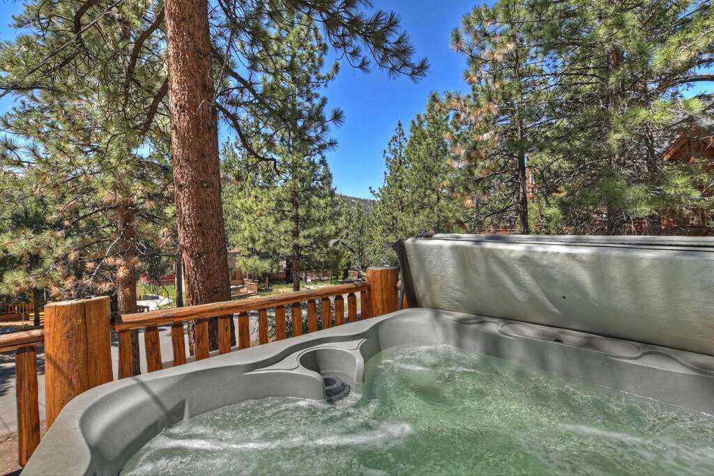 Chalet Monterey W/Hot Tub - Big Decks/Bbq Villa Big Bear Lake Ngoại thất bức ảnh